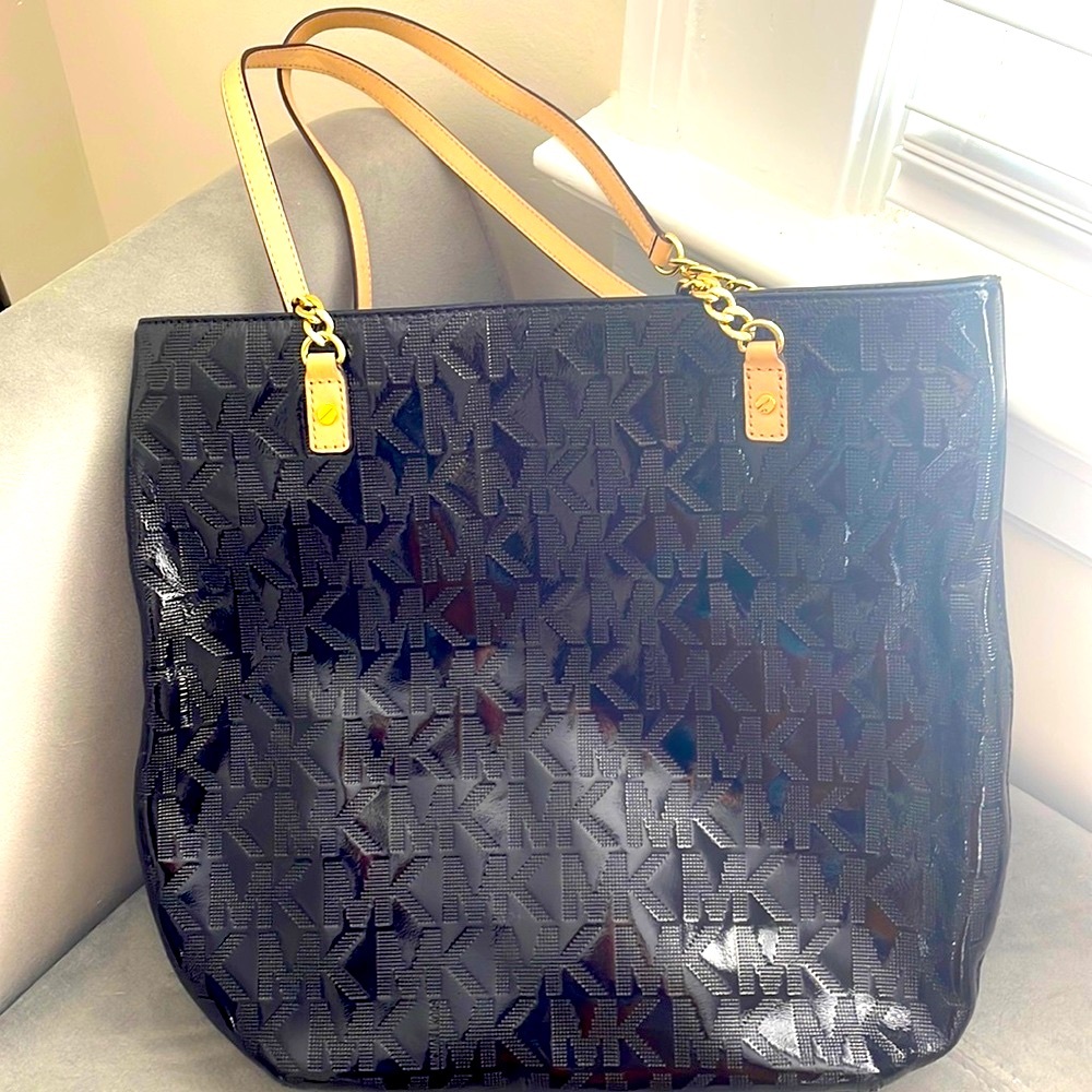 Michael Kors black tote